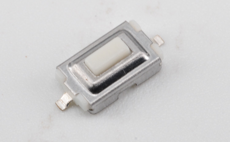 輕觸開(kāi)關(guān)